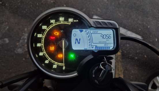 TRIUMPH-SCRAMBLER 400 X-2025