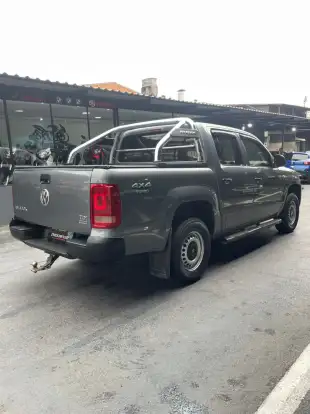 VOLKSWAGEN-AMAROK-2013