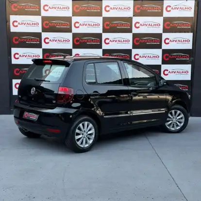 VOLKSWAGEN-FOX-2011