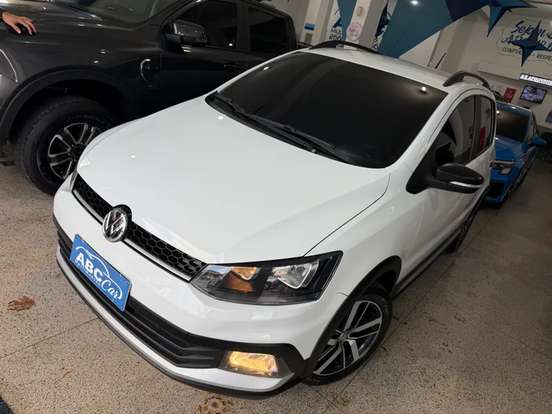 VOLKSWAGEN-FOX-2018