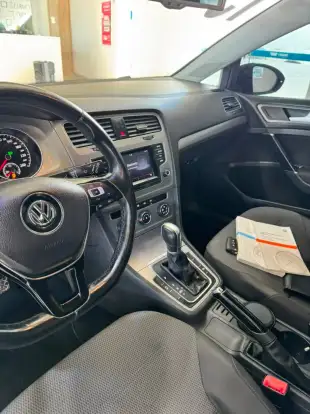 VOLKSWAGEN-GOLF-2014