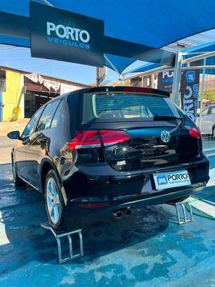 VOLKSWAGEN-GOLF-2015