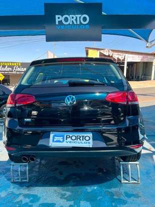 VOLKSWAGEN-GOLF-2015