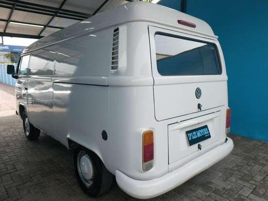VOLKSWAGEN-KOMBI-1.4 MI FURGÃO 8V FLEX 3P MANUAL VOLKSWAGEN-KOMBI-2011