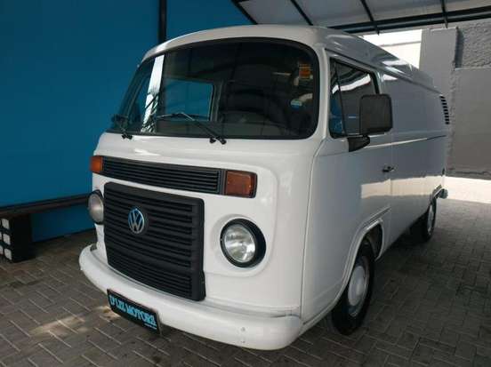 VOLKSWAGEN-KOMBI-2011