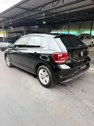 VOLKSWAGEN-POLO-2019