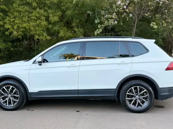 VOLKSWAGEN-TIGUAN-1.4 250 TSI TOTAL FLEX ALLSPACE COMFORTLINE TIPTRONIC VOLKSWAGEN-TIGUAN-2019
