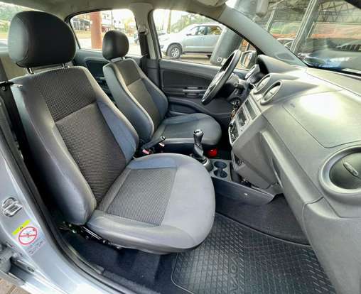 VOLKSWAGEN-VOYAGE-1.6 MI TRENDLINE 8V FLEX 4P MANUAL VOLKSWAGEN-VOYAGE-2014