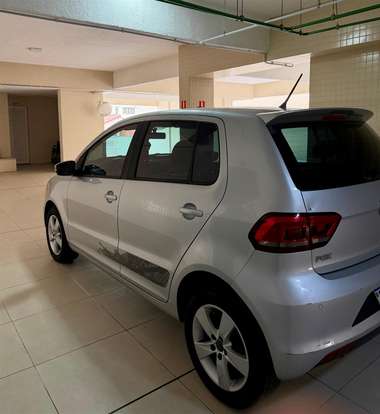 VOLKSWAGEN-FOX-2015