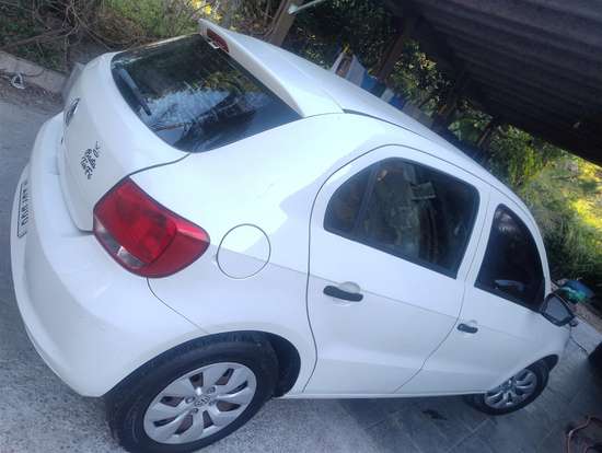 VOLKSWAGEN-GOL-2015