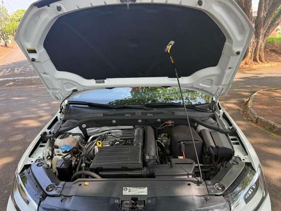 VOLKSWAGEN-JETTA-2016