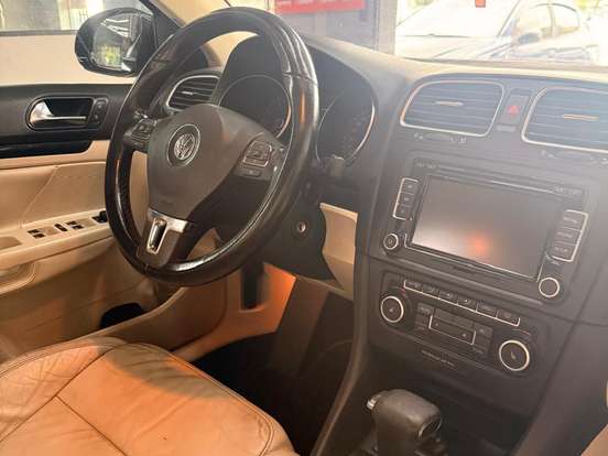 VOLKSWAGEN-JETTA-2.5 I VARIANT 20V 170CV GASOLINA 4P TIPTRONIC VOLKSWAGEN-JETTA-2010