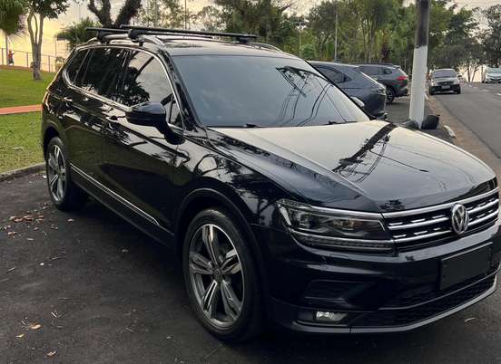 VOLKSWAGEN-TIGUAN-2018
