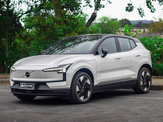 VOLVO EX30 69 KW ELÉTRICO PLUS