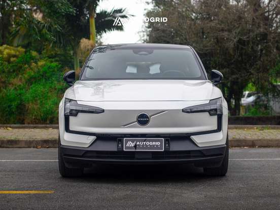 VOLVO-EX30-2024
