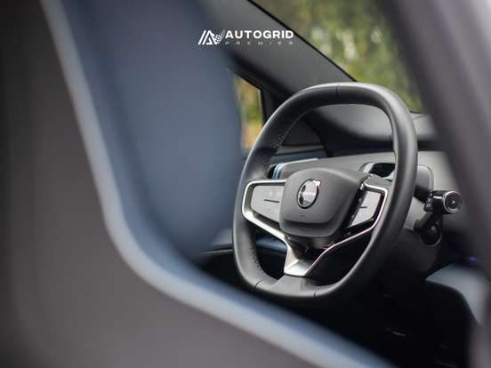 VOLVO-EX30-2024