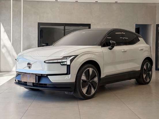 VOLVO-EX30-2024