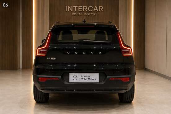 VOLVO-EX40-2025
