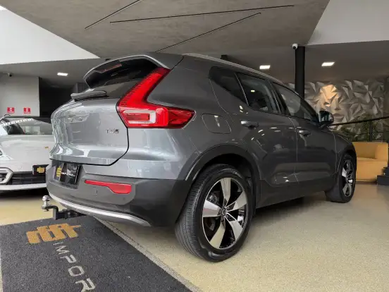VOLVO-XC40-2.0 T5 GASOLINA MOMENTUM AWD GEARTRONIC VOLVO-XC40-2018