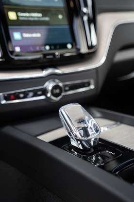 VOLVO-XC60-2026