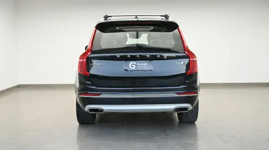 VOLVO-XC90-2021