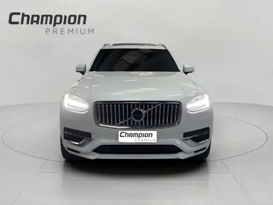 VOLVO-XC90-2023