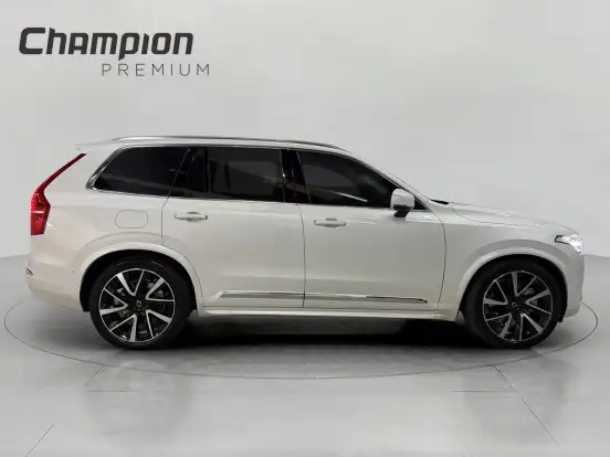 VOLVO-XC90-2023
