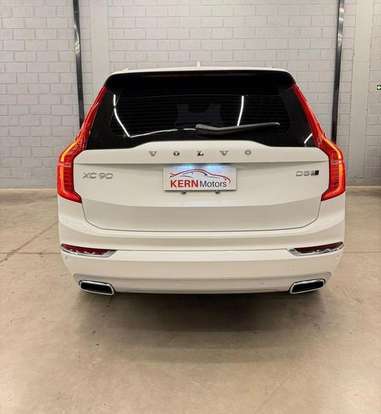 VOLVO-XC90-2018