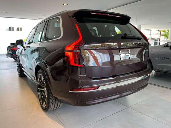 VOLVO-XC90-2025