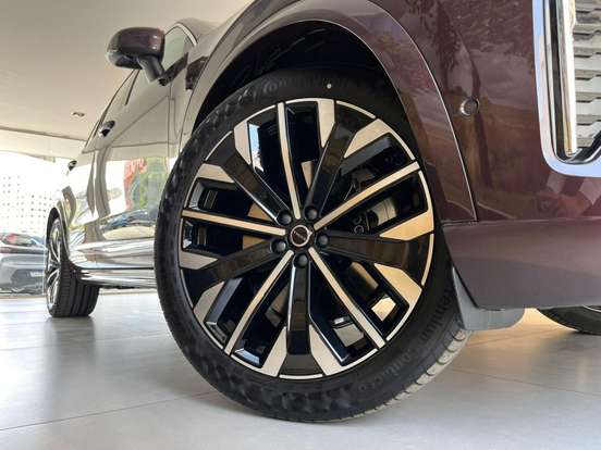VOLVO-XC90-2025