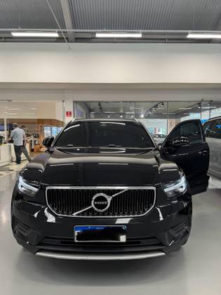 VOLVO XC40 2.0 T4 GASOLINA MOMENTUM GEARTRONIC