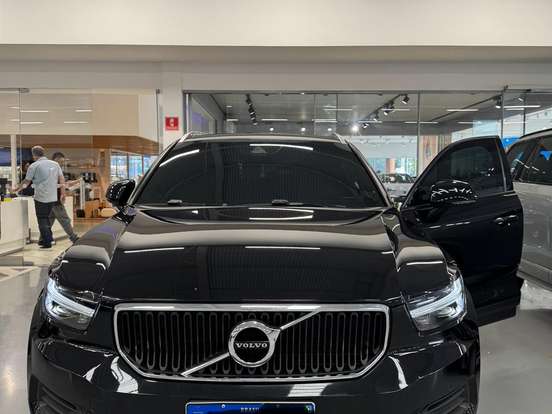 VOLVO-XC40-2.0 T4 GASOLINA MOMENTUM GEARTRONIC VOLVO-XC40-2020