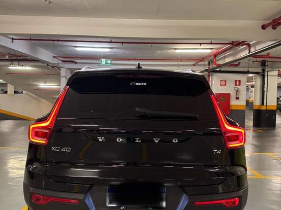 VOLVO-XC40-2.0 T4 GASOLINA MOMENTUM GEARTRONIC VOLVO-XC40-2020