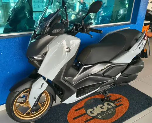 YAMAHA XMAX 300 CONNECTED ABS 