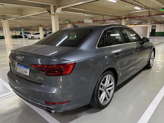 AUDI-A4-2016