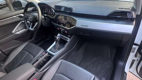 AUDI-Q3-1.4 35 TFSI GASOLINA PRESTIGE PLUS S TRONIC AUDI-Q3-2021