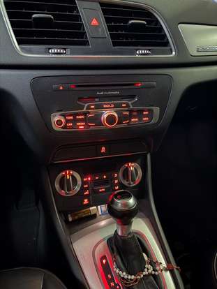 AUDI-Q3-2015