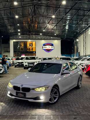 BMW-320i-2012