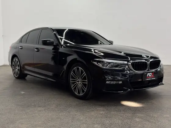 BMW 540i 3.0 24V TURBO GASOLINA M SPORT AUTOMÁTICO BMW 540i 3.0 24V TURBO GASOLINA M SPORT AUTOMÁTICO