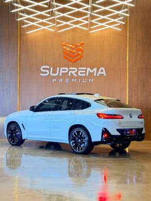 BMW-X4-2022