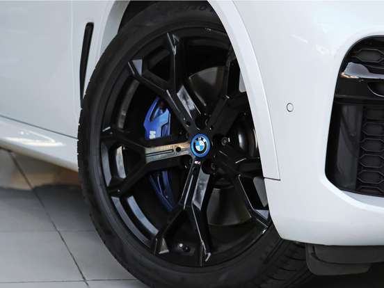 BMW-X5-3.0 I6 TURBO HÍBRIDO XDRIVE45E M SPORT AUTOMÁTICO BMW-X5-2022