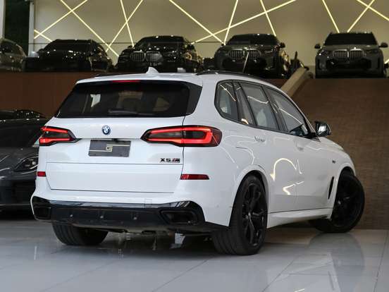 BMW-X5-3.0 I6 TURBO HÍBRIDO XDRIVE45E M SPORT AUTOMÁTICO BMW-X5-2022