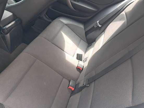 BMW-118i-2011
