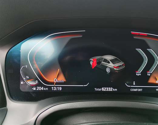 BMW-320i-2022
