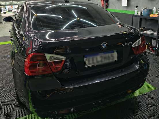 BMW-325i-2.5 SEDAN 24V GASOLINA 4P AUTOMÁTICO BMW-325i-2008