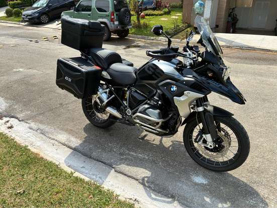 BMW-R 1250 GS PREMIUM TRIPLE BLACK-2024