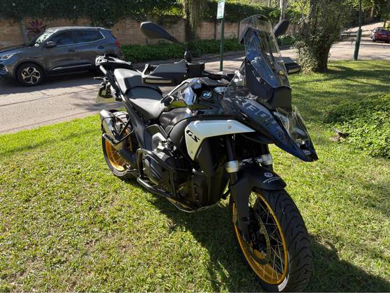 BMW R 1300 GS TRIPLE BLACK 