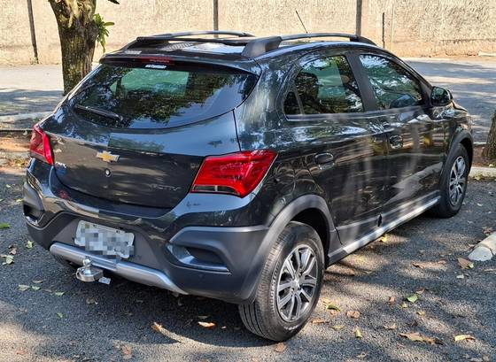 CHEVROLET ONIX 1.4 MPFI ACTIV 8V FLEX 4P AUTOMÁTICO
