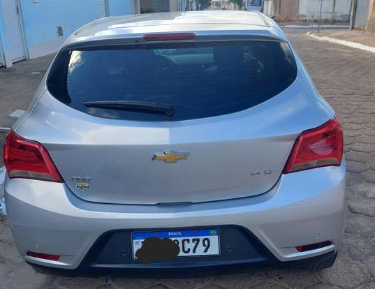 CHEVROLET-ONIX-2018