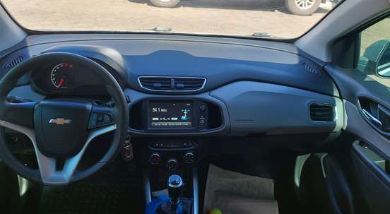 CHEVROLET-ONIX-2018